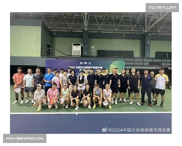 网球比赛小组赛激烈展开 精英选手角逐晋级名额挑战极限